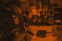 Podcasts con ia: tendencias clave para el uso d ela inteligencia artificial en la posproducción