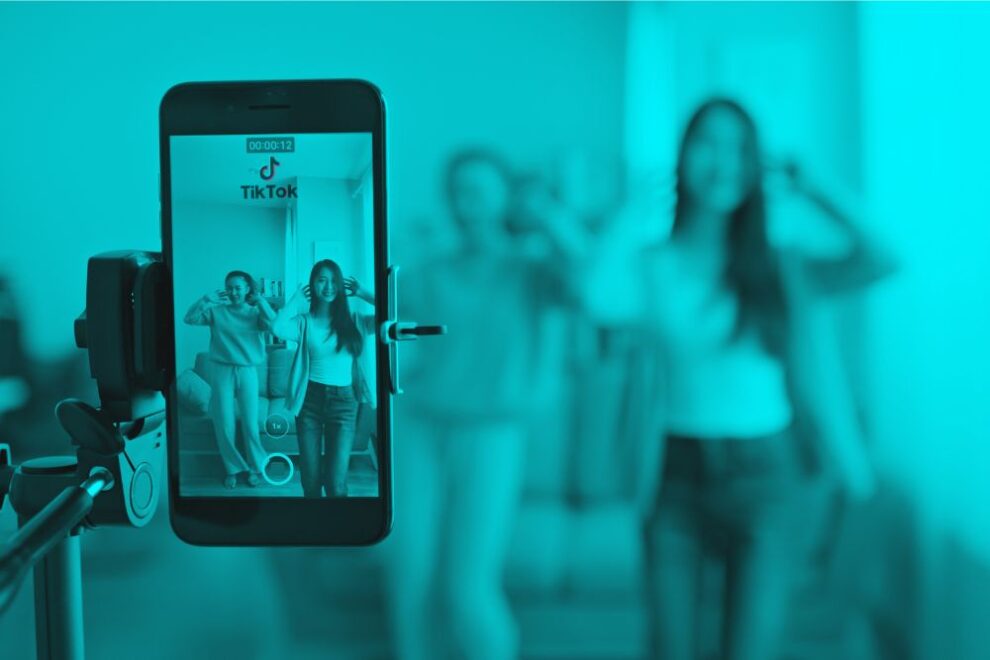Tiktok Monetization: Download your free guide to make money from TikTok.